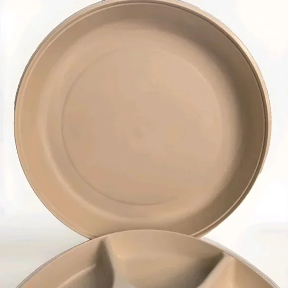 Vintage Tupperware Almond Divided Vegetable Fruit Chip & Dip Serving Tray & Lid - Picture 3 of 7